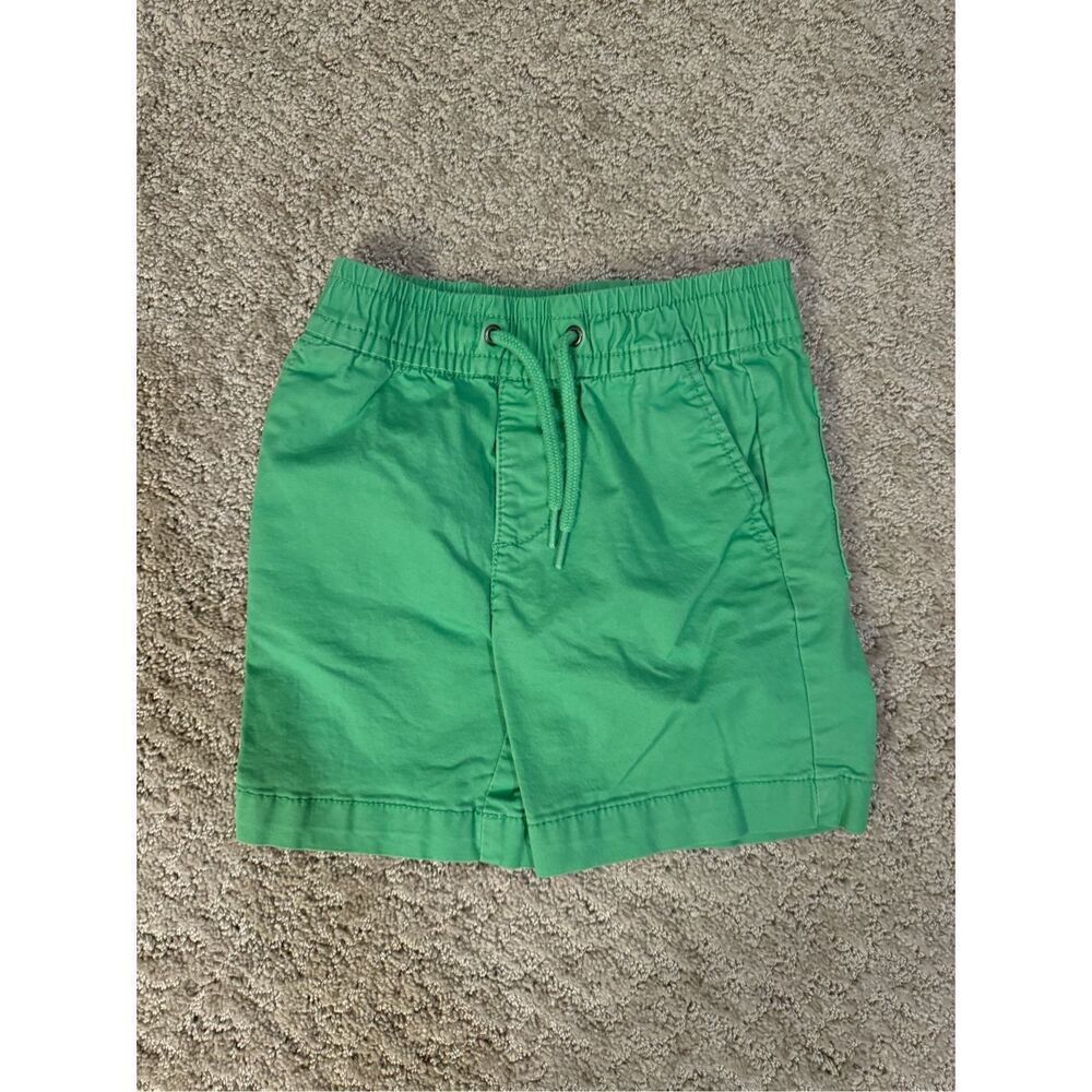 Gap green Boys 3T shorts. New without tags